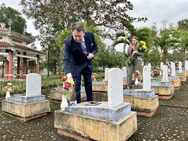 Việt Nam-Hoa Kỳ trao đổi, hợp tác xử lý các vấn đề chiến tranh để lại ảnh 2