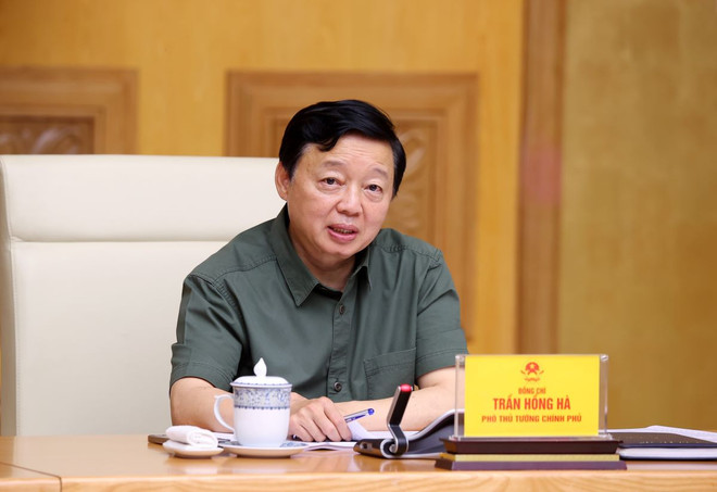 Phó Thủ tướng Trần Hồng Hà phát biểu chỉ đạo cuộc họp. (Ảnh: Văn Điệp/TTXVN) ttxvn_luat_kinh_doanh_bat_dong_san_2506-2.jpg