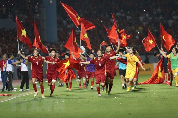 Đội tuyển Bóng đá nữ Việt Nam bảo vệ thành công huy chương Vàng tại SEA Games 31 sau khi đánh bại Thái Lan. (Ảnh: TTXVN) 10 sự kiện nổi bật của Việt Nam năm 2022 do TTXVN bình chọn ảnh 8