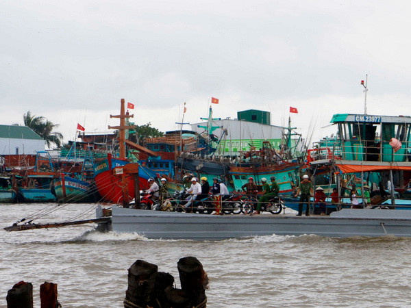 Áp thấp nhiệt đới di chuyển nhanh theo hướng Đông Bắc ảnh 1