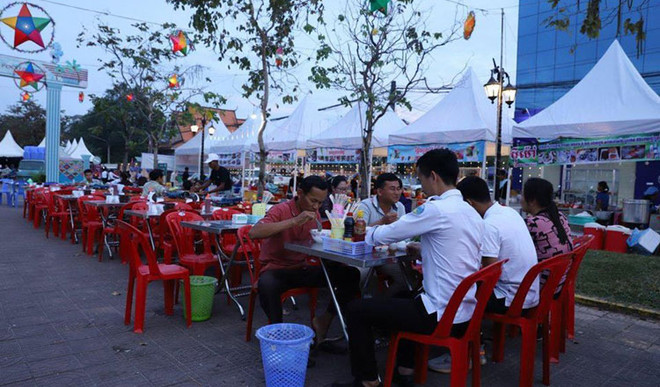 Campuchia khai trương phố ẩm thực kiểu mẫu đầu tiên ở Kampot ảnh 1