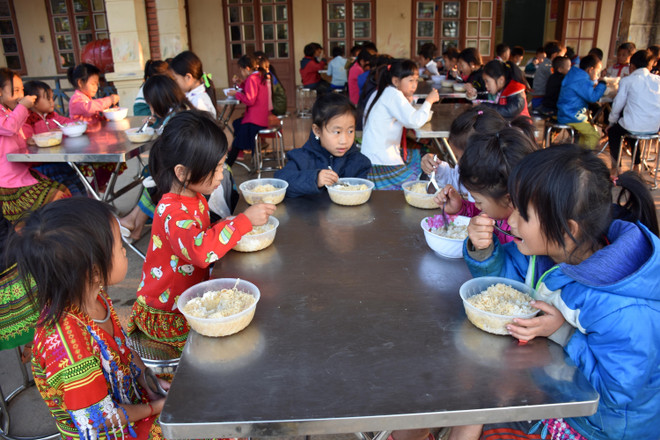 Những bữa sáng ấm lòng cho học sinh nơi vùng cao Lóng Sập ảnh 3