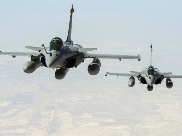 Iraq kêu gọi mở rộng các cuộc tấn công IS sang Syria ảnh 1