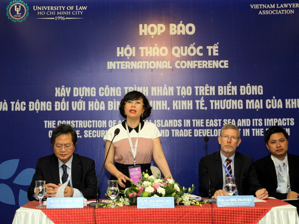 Hội thảo về vấn đề xây dựng công trình nhân tạo trên Biển Đông ảnh 1