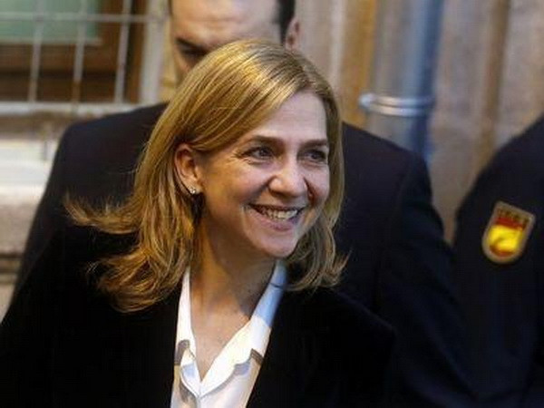 Tây Ban Nha lần đầu tiên đưa thành viên hoàng gia ra hầu tòa ảnh 1