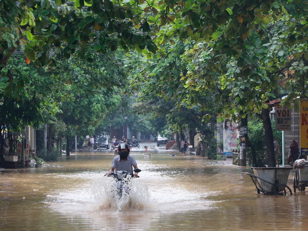 Khả năng sắp xuất hiện áp thấp nhiệt đới trên khu vực Vịnh Bắc Bộ ảnh 1