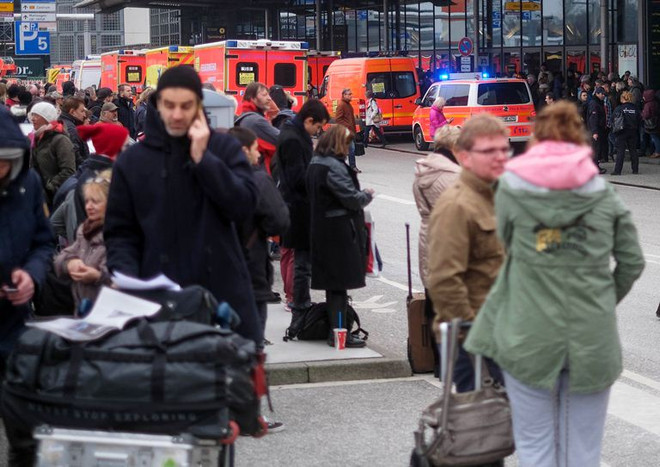 Vụ phát tán khí ở sân bay Hamburg không phải là tấn công khủng bố ảnh 1