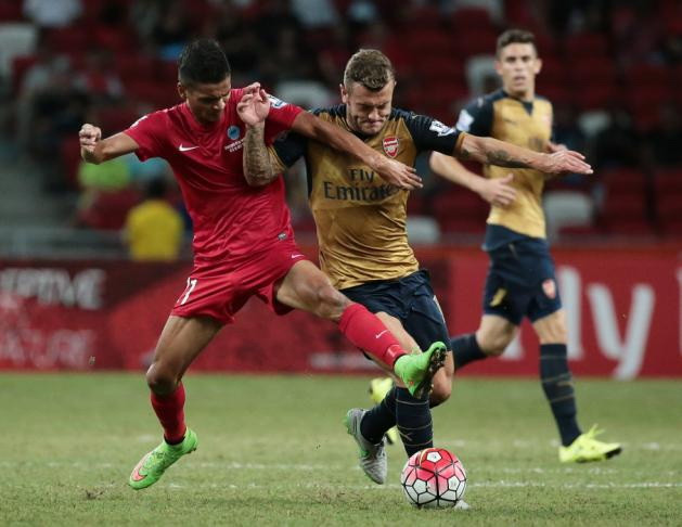 HLV Arsene Wenger bất ngờ trước màn trình diễn của Singapore ảnh 2