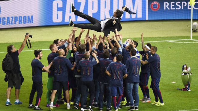 Luis Enrique nói gì sau khi Barcelona bước lên đỉnh châu Âu? ảnh 1