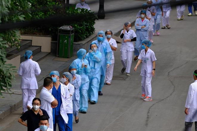 Kiểm tra tại 2 bệnh viện có hợp đồng với Công ty Trường Sinh ảnh 1