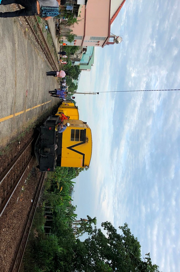 Thông tuyến đường sắt sau vụ 2 tàu tông thẳng nhau ở Quảng Nam ảnh 1