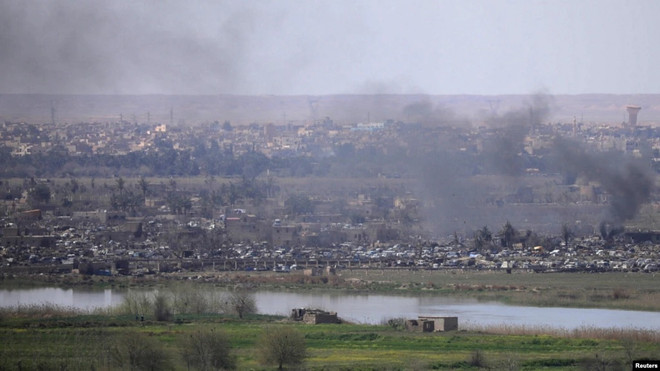 Syria: Nhiều vụ nổ lớn làm rung chuyển căn cứ quân sự của Mỹ ảnh 1