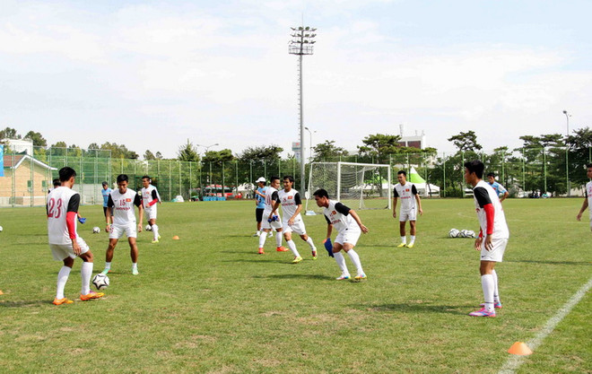 U23 Việt Nam nhận được sự cổ vũ cuồng nhiệt tại Hàn Quốc ảnh 1