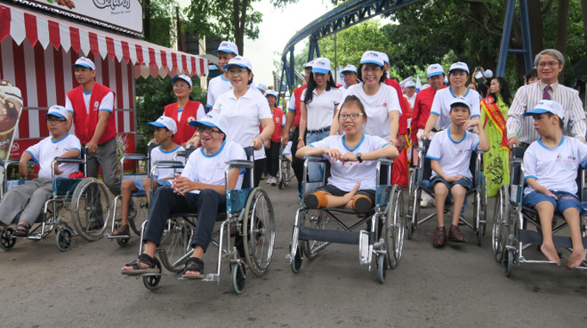Giao lưu nghệ thuật 'Chung tay xoa dịu nỗi đau da cam 2019' ảnh 1