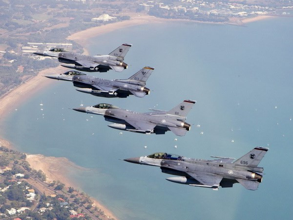 Hà Lan điều máy bay F-16 tham gia chiến dịch không kích IS ảnh 1