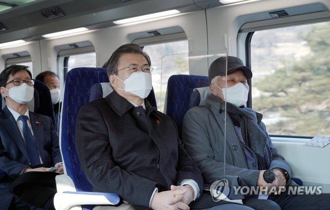 Hàn Quốc chạy thử tàu hỏa cao tốc thân thiện với môi trường ảnh 1