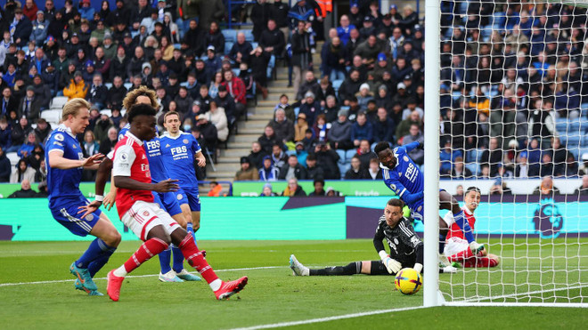 Premier League: Arsenal, Man City song hành đến ngôi vương ảnh 1