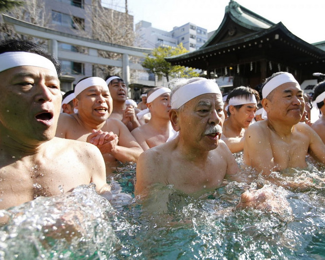 Ảnh minh họa. (Nguồn: Reuters) Bí quyết sống thọ của người dân ở đất nước Mặt trời mọc ảnh 1