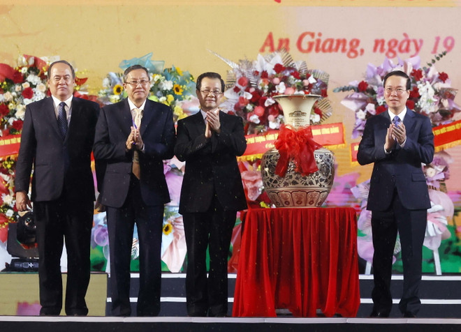 Chủ tịch nước dự Lễ kỷ niệm 135 năm Ngày sinh Chủ tịch Tôn Đức Thắng ảnh 2