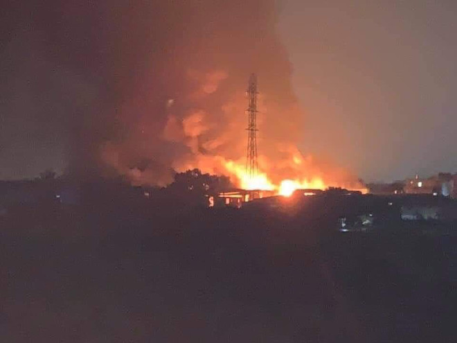 Hà Nội: Cháy lớn tại xưởng cồn ở xã An Thượng, huyện Hoài Đức ảnh 1