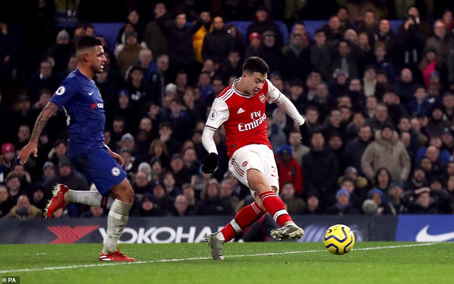 Arsenal khiến Chelsea phải chia điểm. Chelsea và Arsenal chia điểm sau màn rượt đuổi tỷ số kịch tính ảnh 1