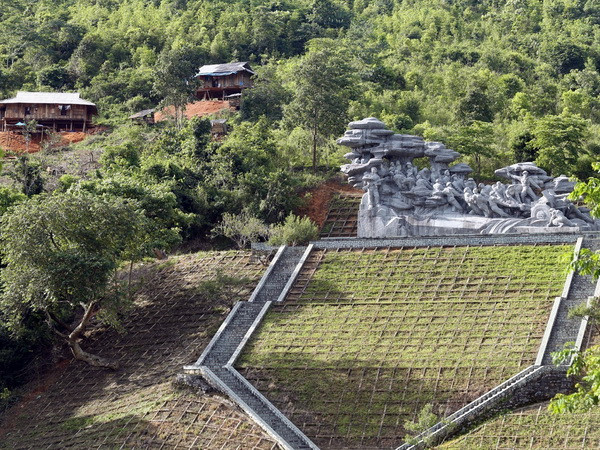 Nhiều khó khăn trong bảo vệ Di tích Chiến trường Điện Biên Phủ ảnh 1