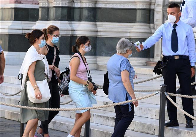 Italy: Hàng triệu khẩu trang có chứng nhận giả được tung ra thị trường ảnh 1