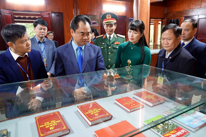 ttxvn khanh_thanh_cong_trinh_ton_tao_di_tich_thanh_lap_doi_cuu_quoc_quan_ii_tai_thai_nguyen3_resize.jpg