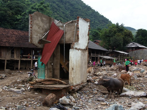 Hỗ trợ 5 triệu đồng cho gia đình có người chết, mất tích do mưa lũ ảnh 1
