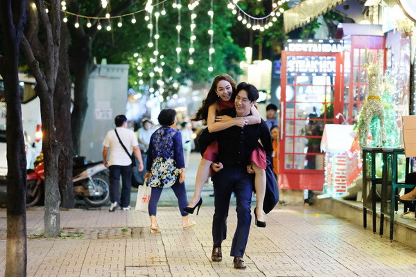 “Sắc đẹp ngàn cân” phiên bản Việt ra rạp: Yếu nhất phần nhạc ảnh 2