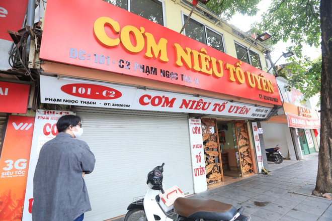 COVID-19: Người dân Hà Nội nghiêm túc thực hiện đóng cửa hàng quán ảnh 2