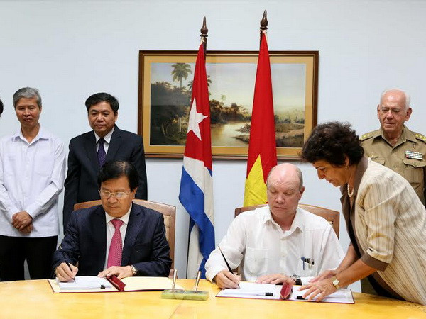 Việt Nam và Cuba nhất trí thúc đẩy hợp tác kinh tế thương mại ảnh 1