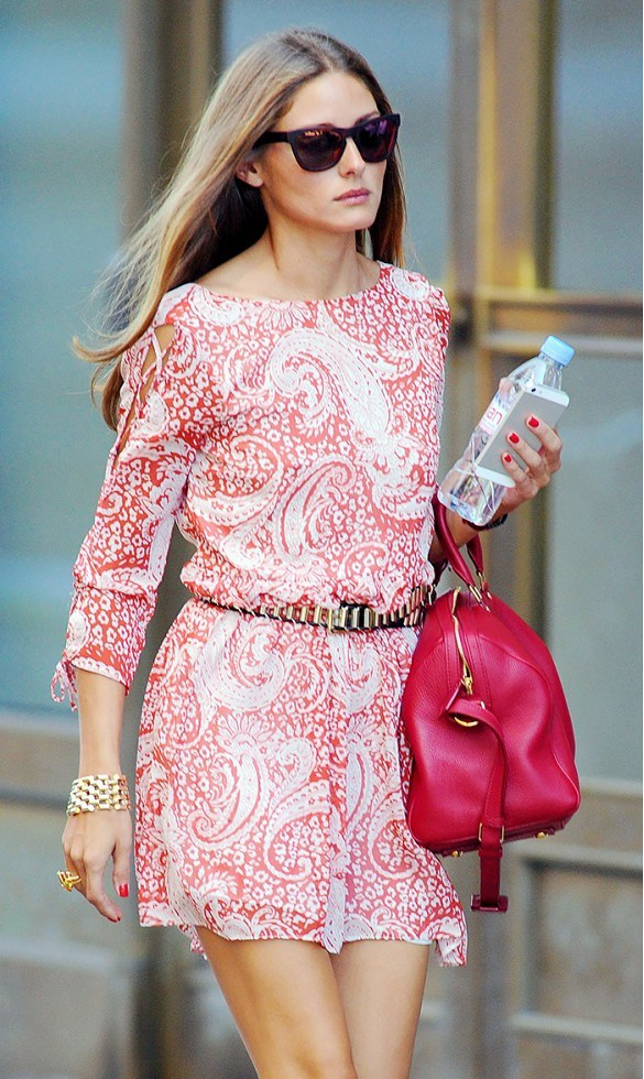 Ngắm nhìn những "ngôi sao" thế giới yêu kiều trong sắc đỏ ảnh 1