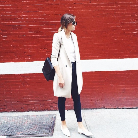 Áo khoác dáng dài sành điệu được "sao" ưa chuộng trong mùa lạnh ảnh 12