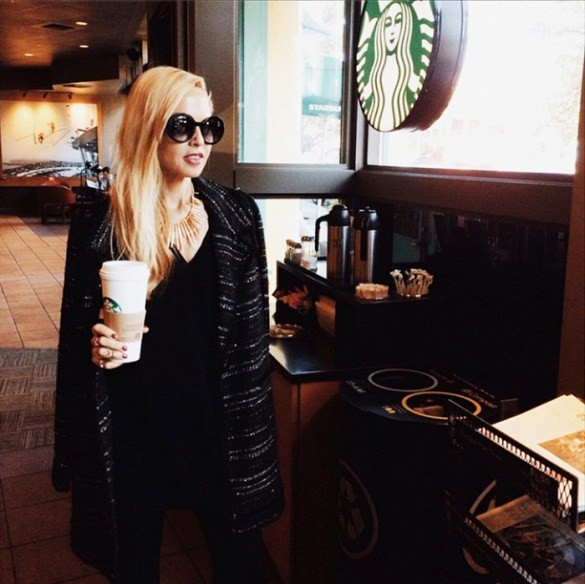 Áo khoác dáng dài sành điệu được "sao" ưa chuộng trong mùa lạnh ảnh 10