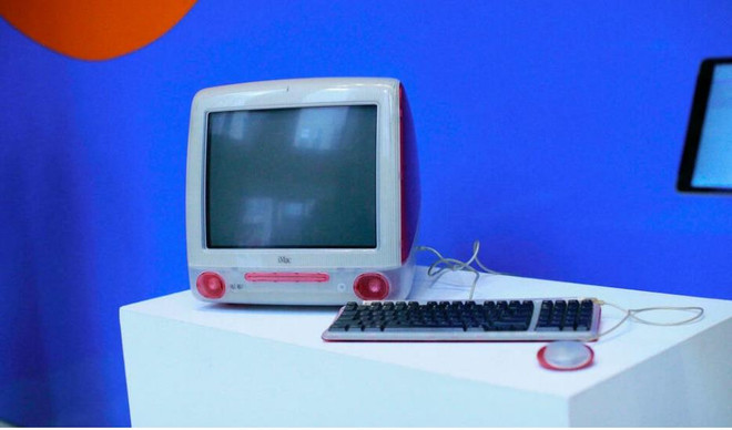 Máy tính và NFT của nhà sáng lập Wikipedia bán được gần 1 triệu USD ảnh 1