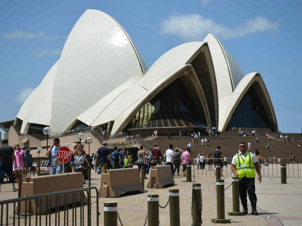 Australia buộc Facebook, Google cung cấp thông tin chống khủng bố ảnh 1