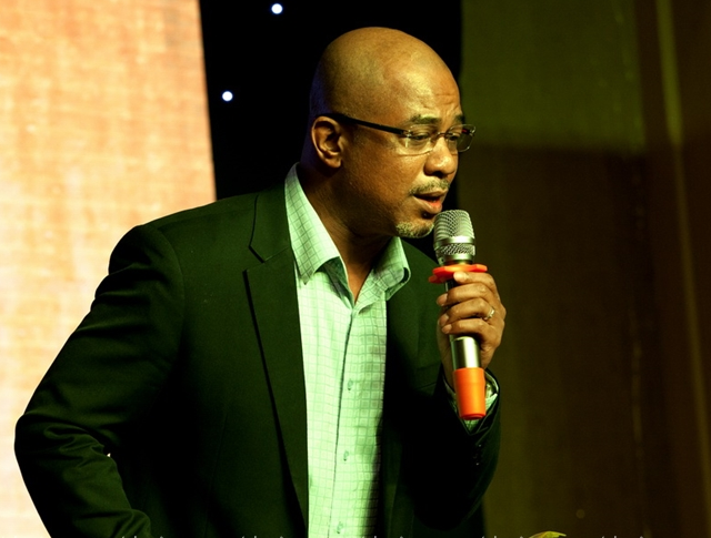 Chàng ca sỹ Mỹ và hành trình đi tìm người mẹ Việt không mệt mỏi ảnh 6