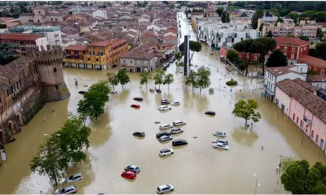 Italy ban bố cảnh báo đỏ về mưa lũ tại nhiều vùng trên cả nước ảnh 1