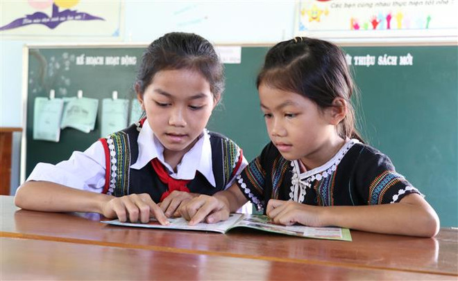 Học sinh trường Tiểu học Ia Ka, huyện Chư Păh, Gia Lai. (Ảnh: Hồng Điệp/TTXVN) Gia Lai: Hết học trực tuyến, 14.000 học sinh vẫn chờ hỗ trợ máy tính ảnh 1