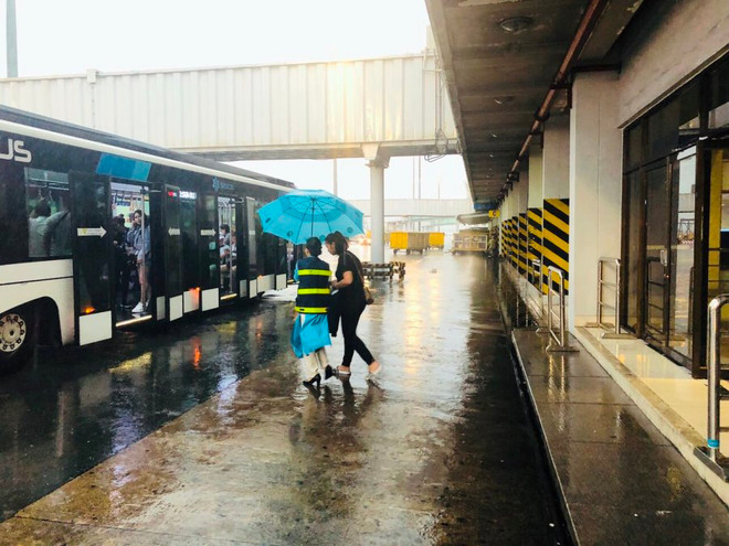 Đêm trắng không ngủ để những ‘cánh chim sắt’ vượt bão giông ảnh 1