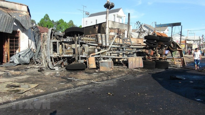 Tăng cường kiểm tra xe ôtô vận chuyển xăng dầu dễ cháy nổ ảnh 1