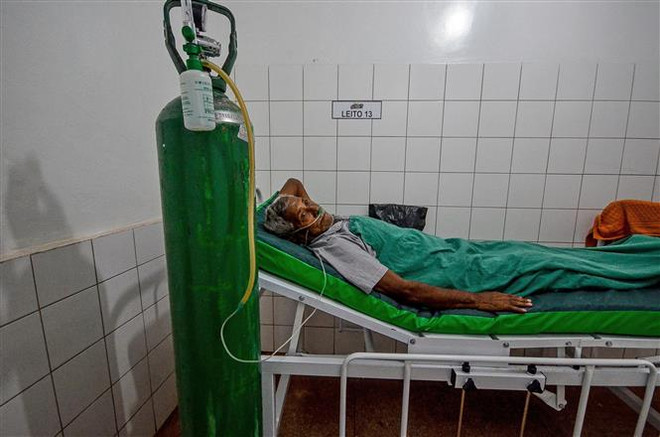 Bề mặt phòng bệnh viện hầu như không có nguy cơ lây truyền SARS-CoV-2 ảnh 1