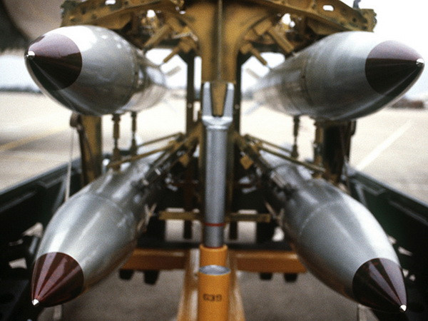 Tổng thống Mỹ khẳng định sở hữu nút hạt nhân mạnh hơn Triều Tiên ảnh 1