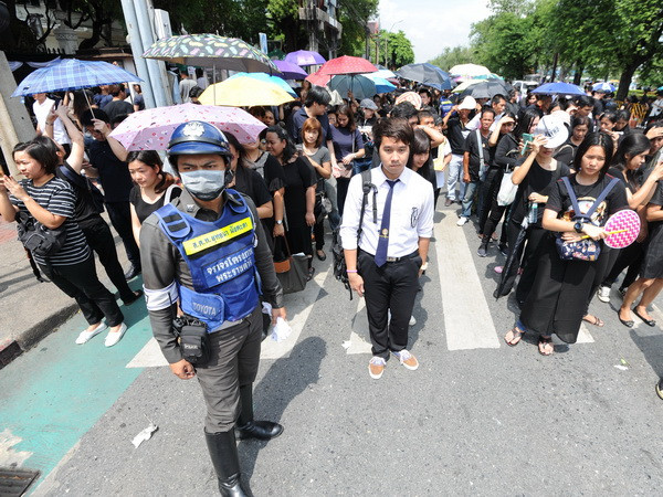 Thái Lan yêu cầu dẫn độ 6 đối tượng xúc phạm Hoàng gia ảnh 1