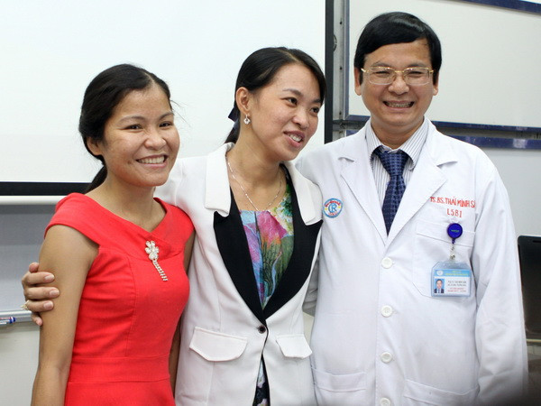 Lần đầu tiên thực hiện phẫu thuật ghép thận chéo tại Việt Nam ảnh 1