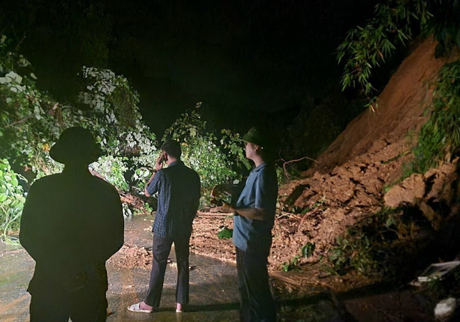 Yên Bái: Sạt lở đất gây sập tường nhà, một cháu bé tử vong ảnh 2