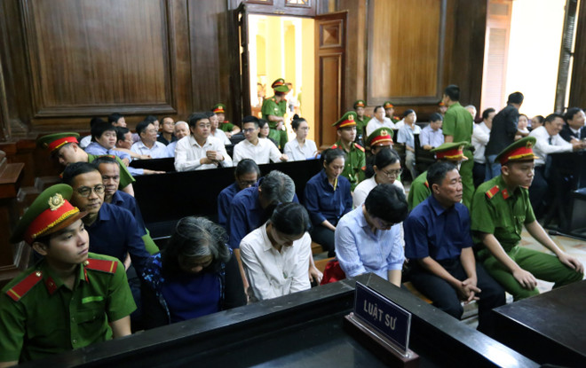 Xét xử bị cáo Hứa Thị Phấn trong giai đoạn 2 vụ án Ngân hàng Đại Tín ảnh 1