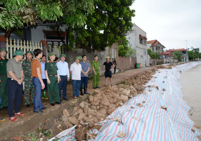 TTXVN_1109 Bo Tu lenh Thu do ngap lut 3.jpg