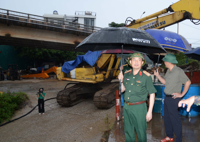 TTXVN_1109 Bo Tu lenh Thu do ngap lut 4.jpg